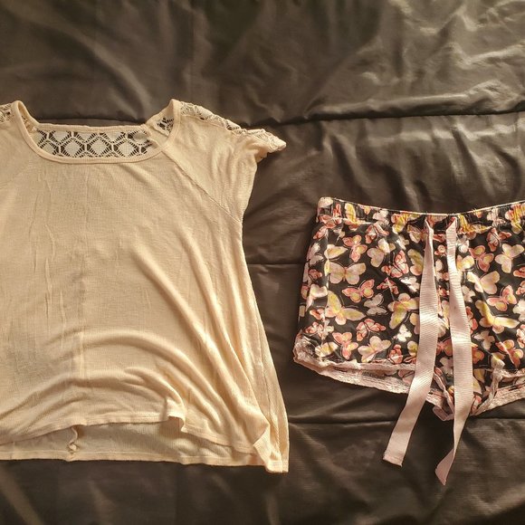 women small butterfly shorts pink top